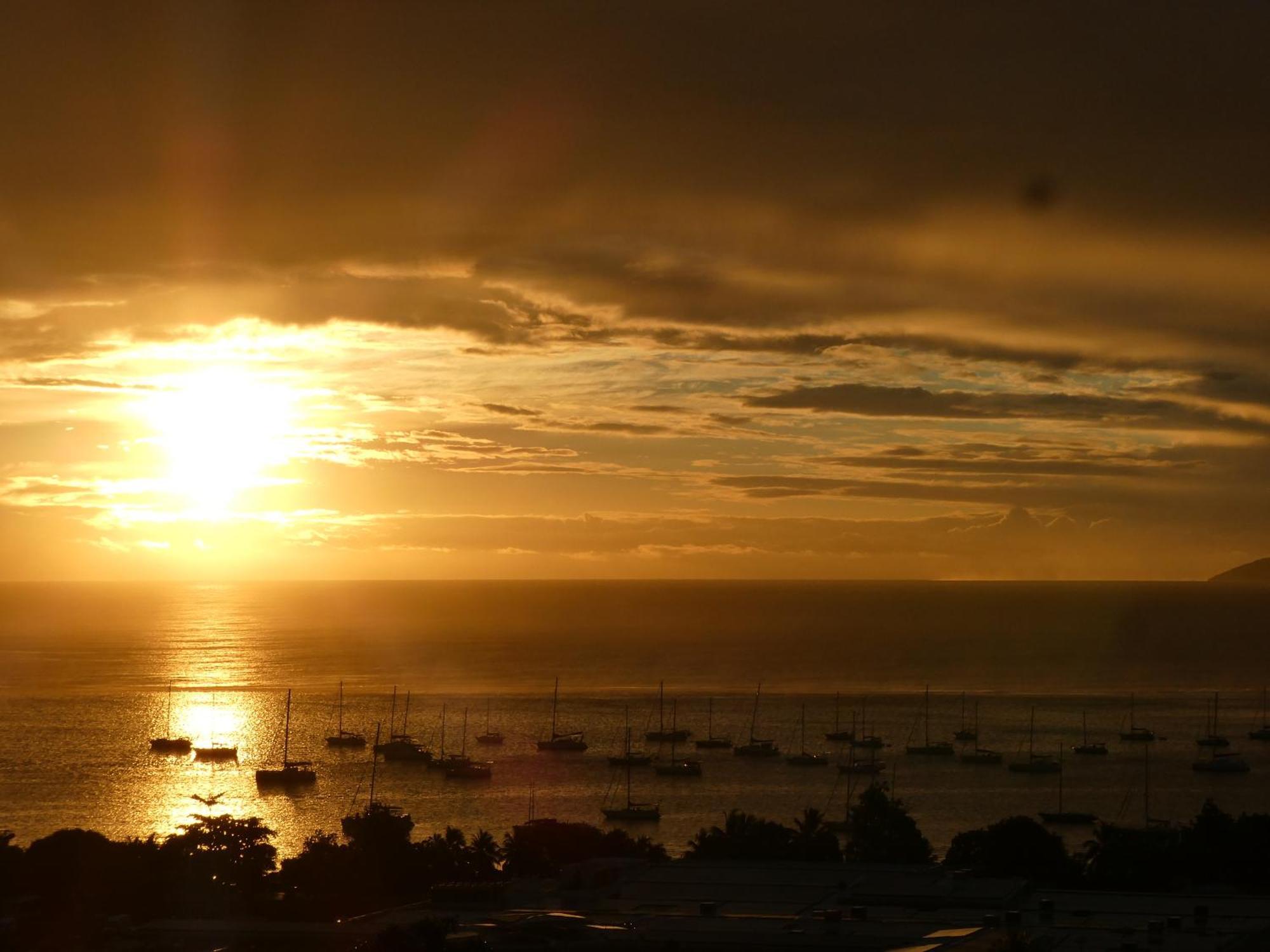 Maeva Sunset View Hotel Punaauia  Exterior foto