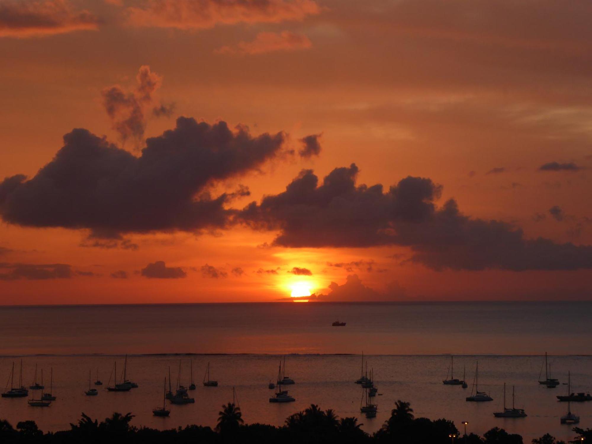 Maeva Sunset View Hotel Punaauia  Exterior foto